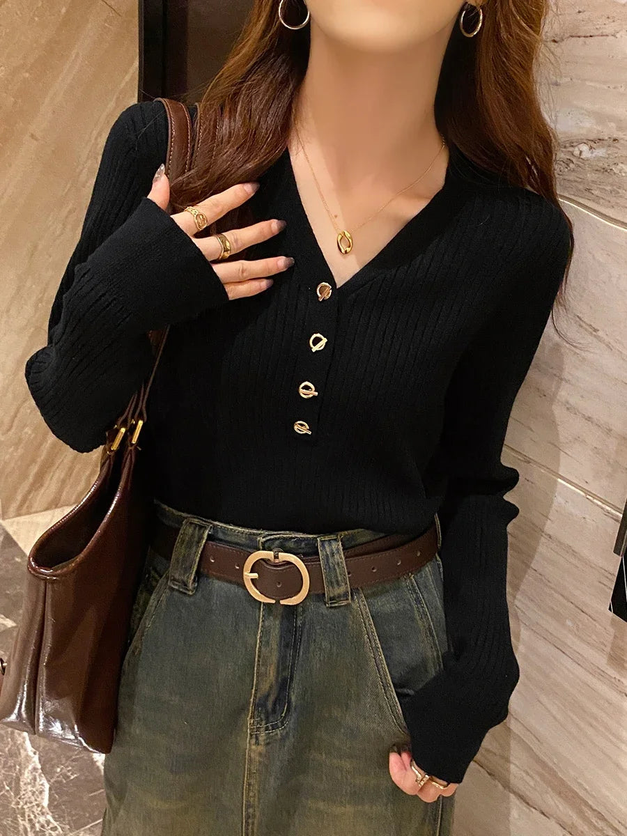 Slim V-Neck Knit Pullover