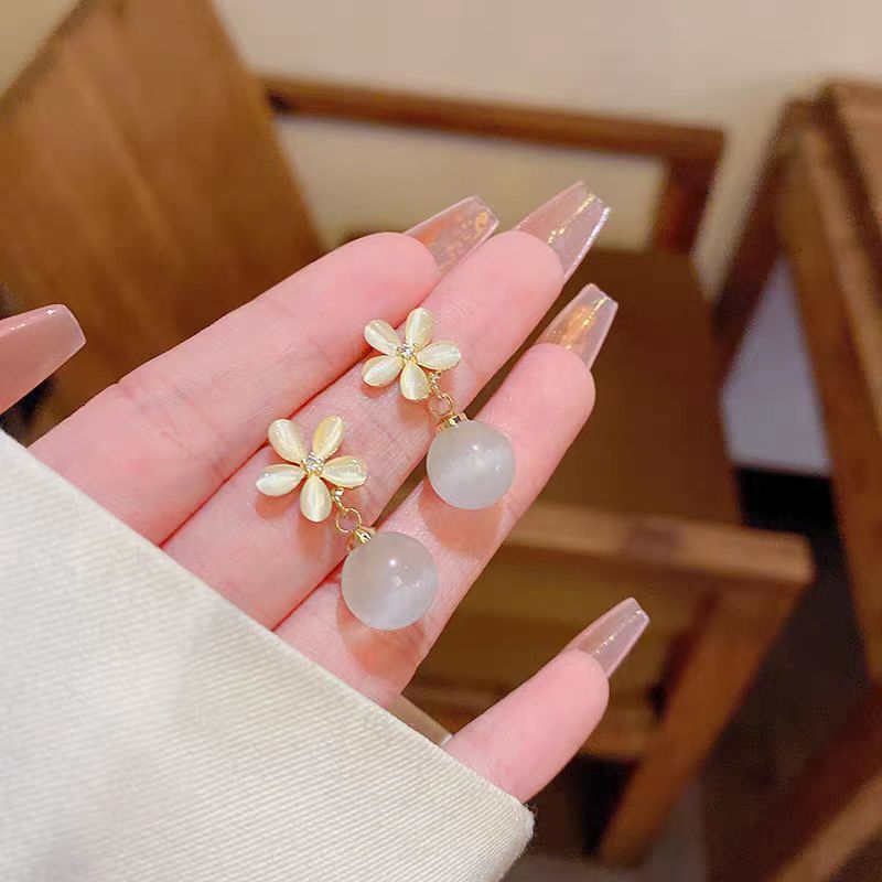 Cat Eye Stone Flower Earrings